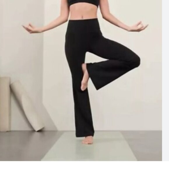 Athleta Salutation stash flare Pant Black XL flared leggings - Picture 1 of 7